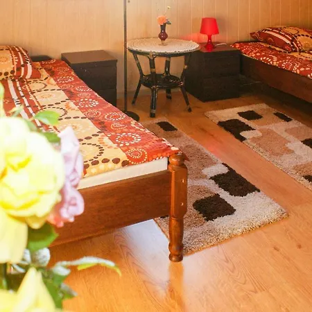 Casa vacanze Stunning In W/ 2 Bedrooms